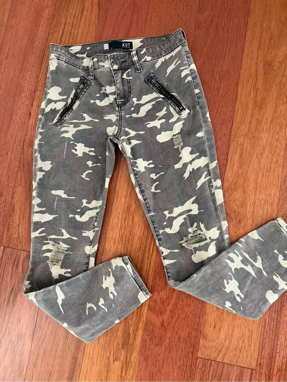 Kut from the Kloth Women's Camo Jeans in Green and Gray